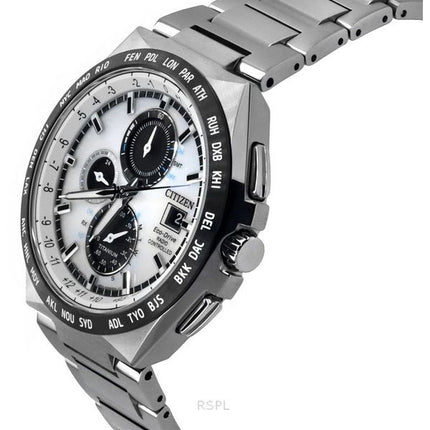 Citizen Eco-Drive Radiostyret GMT Chronograph Super Titanium Silver Dial AT8238-84A 100M herreur