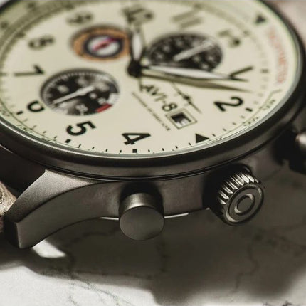 AVI-8 Hawker Hurricane Classic Chronograph Cream Beige Urskive Quartz AV-4011-0C herreur
