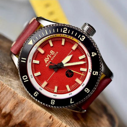 AVI-8 Flyboy Tuskegee Airmen Limited Edition Ramitelli Red Dial Quartz AV-4103-04 herreur med ekstra rem