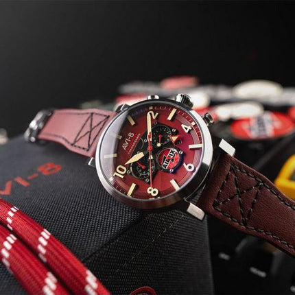 AVI-8 Dambuster Gibson Dual Time Chronograph Airfix Edition Hazard Red Dial AV-4107-04 herreur