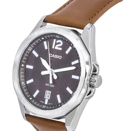 Casio Standard Analog Læderrem Brun Urskive Quartz MTP-E725L-5A herreur