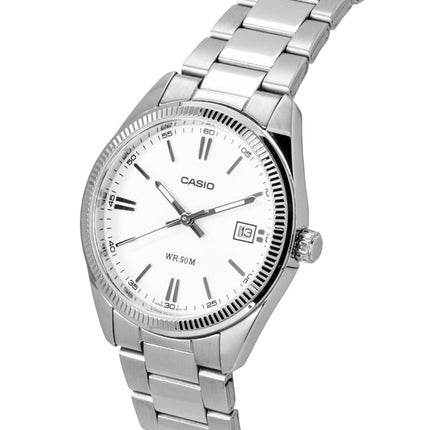 Casio analog rustfrit stål sølv urskive kvarts UTP-1302PD-7AV unisex ur