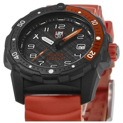 Luminox Bear Grylls Survival Giv aldrig Op Limited Edition Black Dial Quartz Diver's XB.3729.NGU 200M herreur