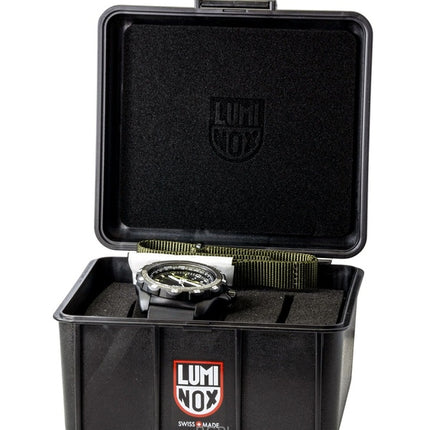 Luminox Recon Nav Spec GMT gummirem sort urskive quartz dykkerur XL.8837.SET 200M herreur