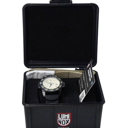 Luminox Navy SEAL Foundation Swiss Quartz Military Diver&#39,s XS.3251.CBNSF.SET 200M herreur med ekstra rem